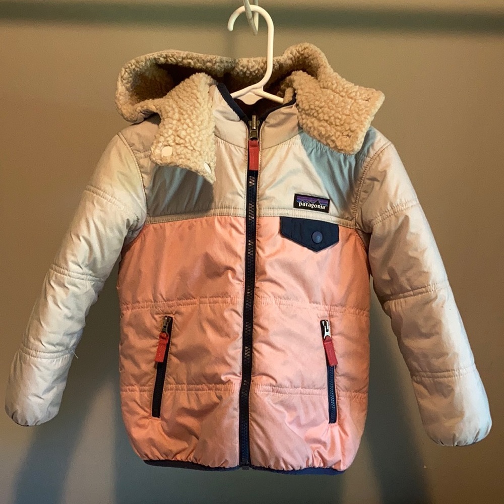 Patagonia Baby Reversible Tribbles Hoody Size 4T pink/cream poly shell / fleece